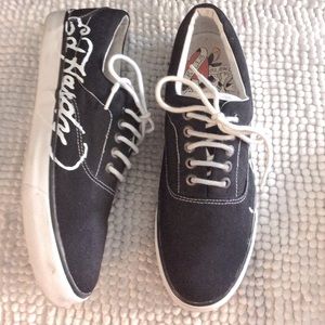 🖤Ed Hardy Sneakers Black Size 10🖤